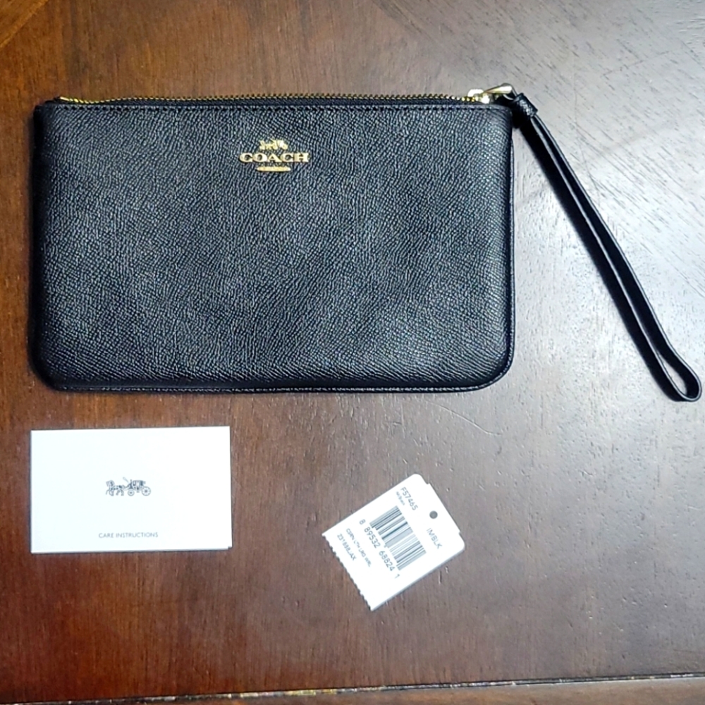 Coach Black pebble wristlet